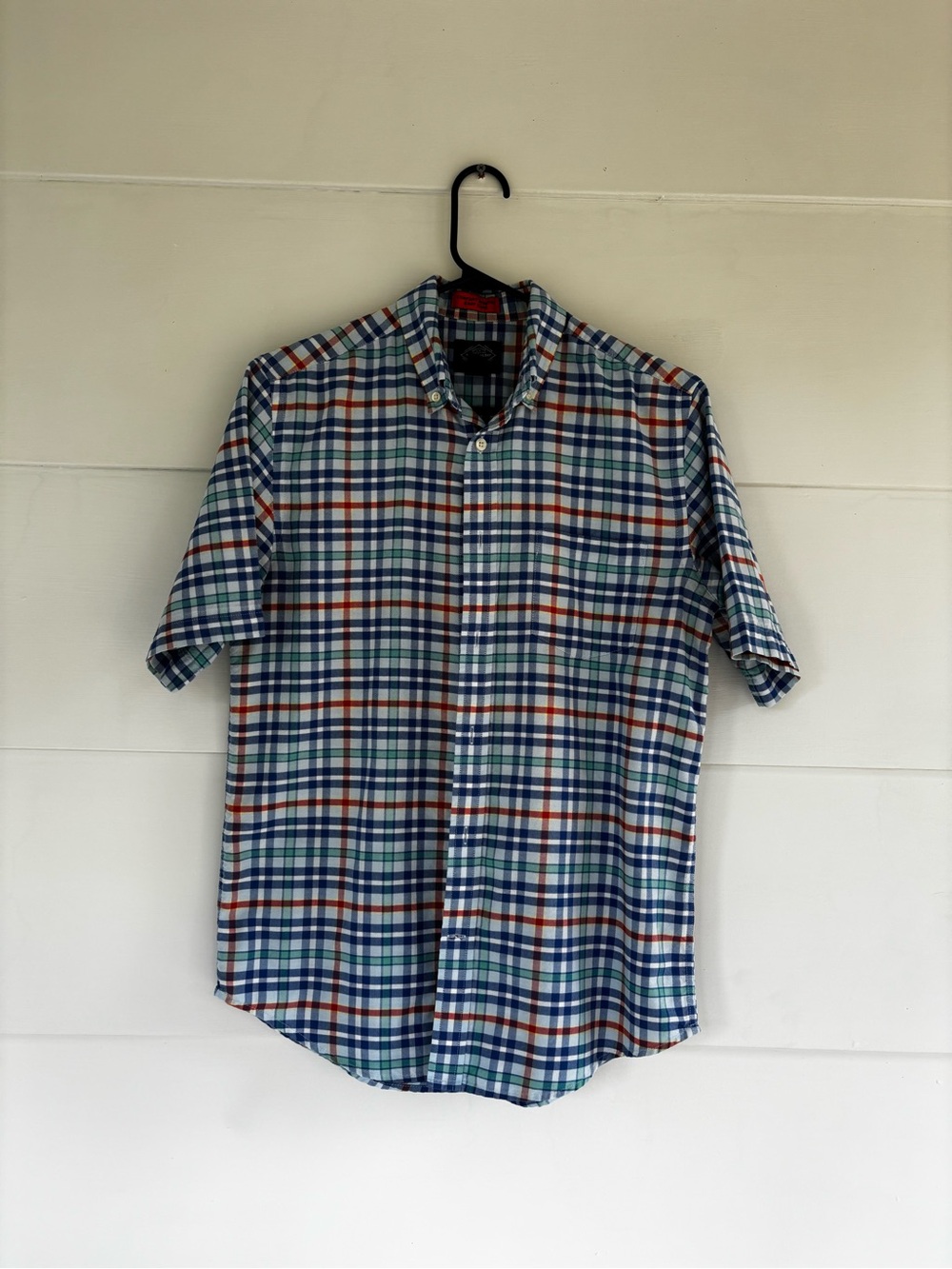 St. John’s Bay Men’s Small Short Sleeve Shirt Button Down Checkered Casual Plaid